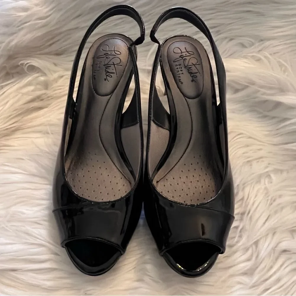LIFE STRIDE Womens Black Patent Comfort Sling Back Heels Sandals Size 6.5